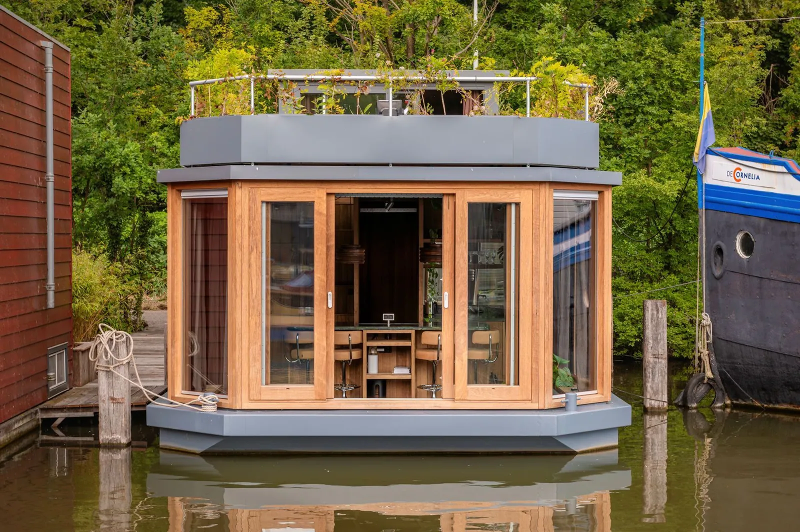 Woonboot kopen? Wat niemand je vertelt over wonen op het water