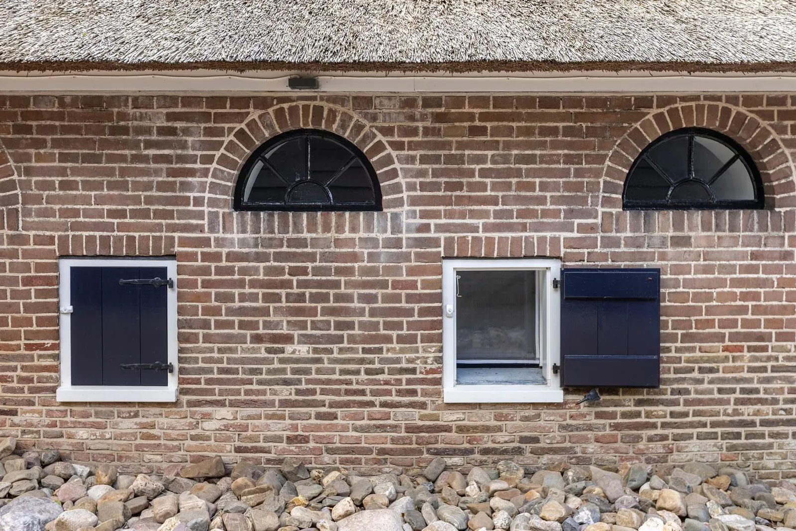 Leren kijken naar architectuur #26: Voegwerk herkennen. Waarom een voeg soms belangrijker is dan de baksteen